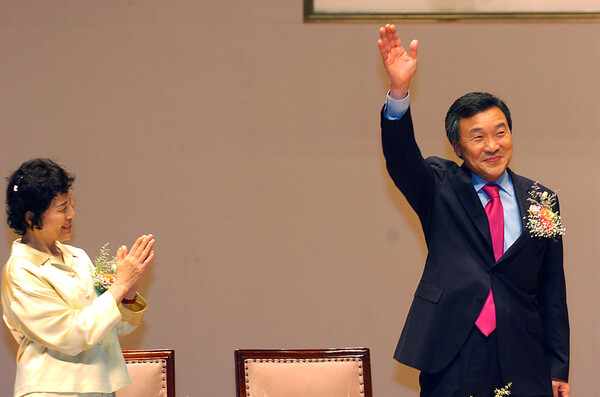  2006년 손학규 경기도지사(민선 3기) 이임식_(사진=경기도)/뉴스후플러스