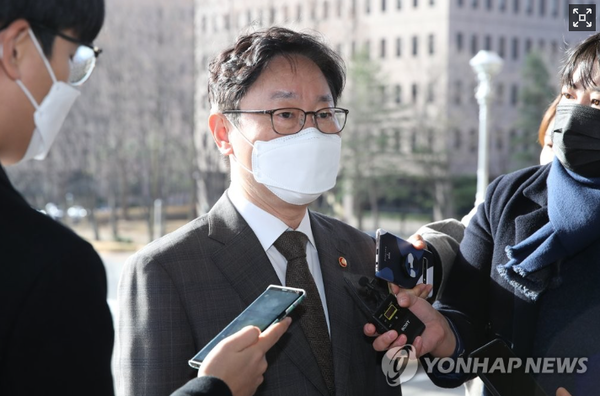 2021년 당시 수사지휘권을 발동한 박범계 법무부 장관(사진=연합뉴스)/뉴스후플러스