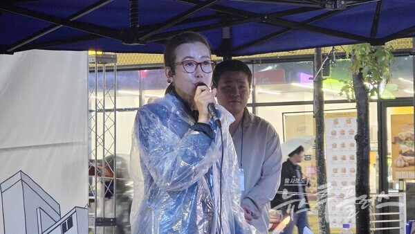 양주시의회 부의장이 연단에 올라 “다음 달 특별회계 조례안이 올라오면 시민들이 시의원 한 명 한 명의 표결을 똑똑히 지켜봐야 한다”고 강조했다.