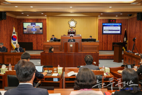 서태원 가평군수가 25일 열린 가평군의회 제334회 제2차 정례회에서 시정연설을 하고 있다. (사진=가평군)/뉴스후플러스.