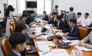 방통위 폐지·<b>방송</b>미디어<b>통신</b>위 신설…'이진숙 교체 법' <b>논란</b>